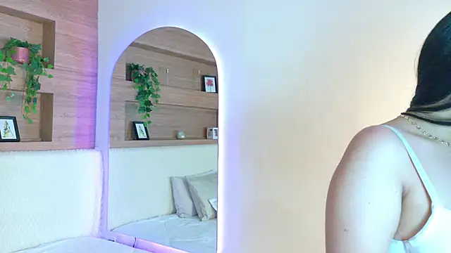 VioletBloomm online show from 03-04-26, 11:38