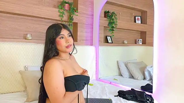 VioletBloomm online show from 03-05-26, 11:39