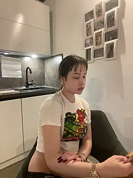 Just-Lilly online show from 07-10-26, 07:49