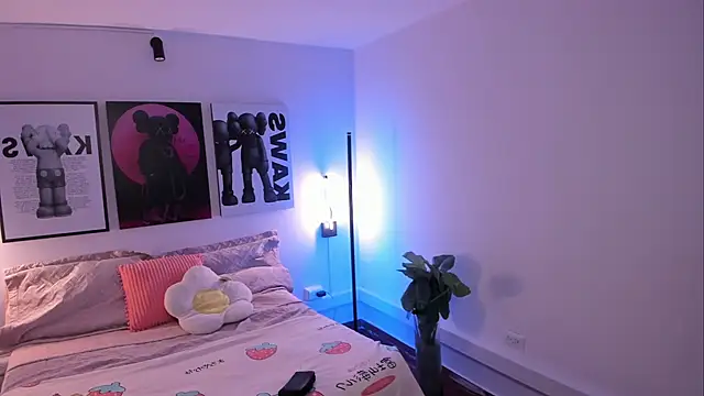 Snapshot of Hey_lucy__ chatting on 02-24-26, 11:41 Hey lucy online show from 02-24-26, 11:41