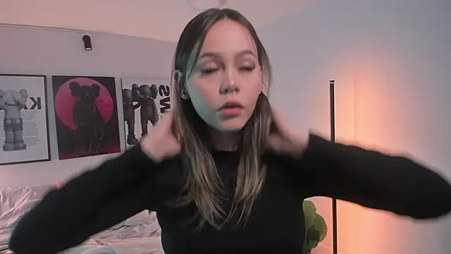 Snapshot of Hey_lucy__ chatting on 03-02-26, 11:39 Hey lucy online show from 03-02-26, 11:39