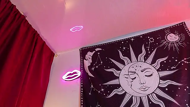 Snapshot of MadLustt chatting on 02-22-26, 02:04 MadLustt online show from 02-22-26, 02:04