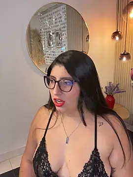 Snapshot of Sally_Dvine chatting on 06-20-26, 04:15 Sally Dvine online show from 06-20-26, 04:15