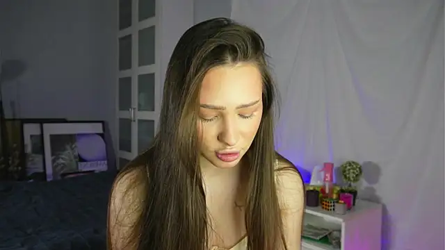 Snapshot of Murmella chatting on 02-08-26, 04:49 Murmella online show from 02-08-26, 04:49