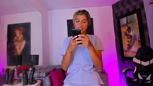 Ciara HotTs online show from 05-22-26, 11:49