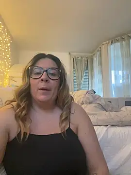 JasmineGlow7 online show from 03-06-26, 04:25