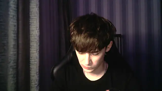 Snapshot of Sweet_Dude chatting on 02-15-26, 06:04 Sweet Dude online show from 02-15-26, 06:04