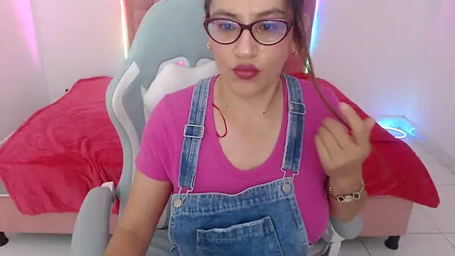 snowhot-69 online show from 04-20-26, 08:28