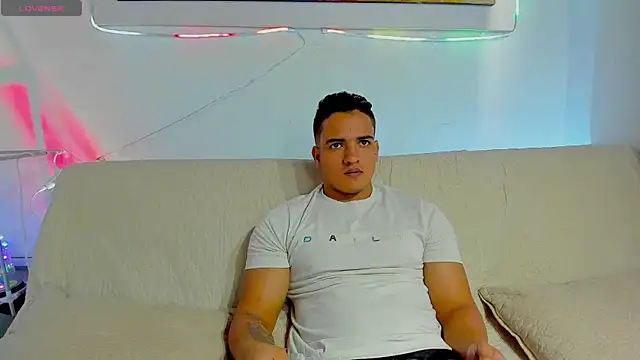 Snapshot of jhon_nicolas chatting on 03-02-26, 07:43 jhon nicolas online show from 03-02-26, 07:43