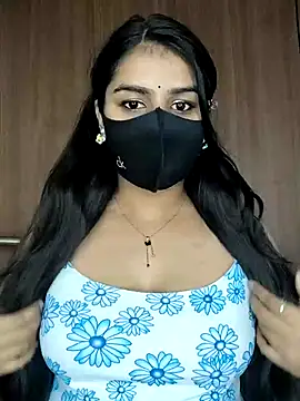 Alix cuti online show from 04-14-26, 04:02