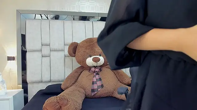 Snapshot of ValeryCooper18 chatting on 02-20-26, 07:47 ValeryCooper18 online show from 02-20-26, 07:47