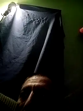 Snapshot of bigbooietx chatting on 02-18-26, 08:32 bigbooietx online show from 02-18-26, 08:32