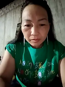Snapshot of baby_112233 chatting on 04-17-26, 11:24 baby 112233 online show from 04-17-26, 11:24