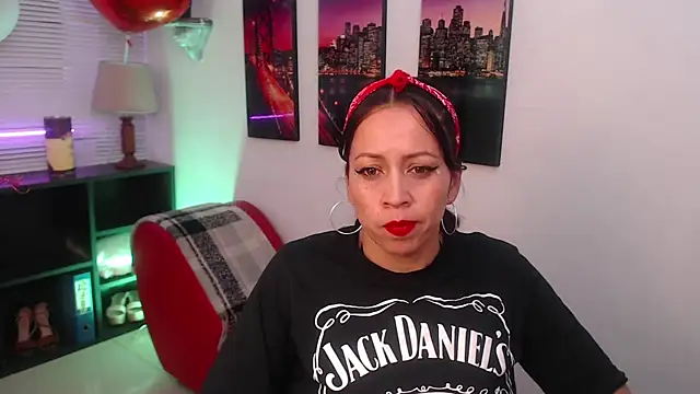 Snapshot of Milfangel1 chatting on 02-05-26, 07:07 Milfangel1 online show from 02-05-26, 07:07