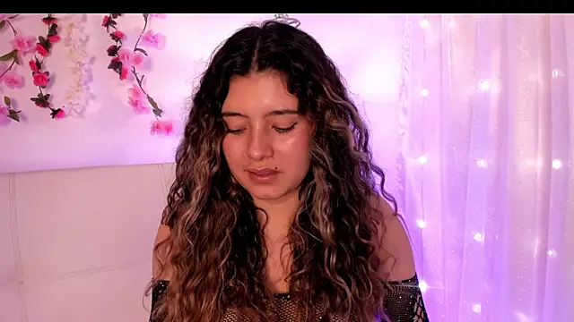 Snapshot of Valerysweet11 chatting on 02-20-26, 06:26 Valerysweet11 online show from 02-20-26, 06:26