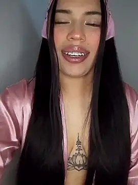 Scarlet Luxe online show from 02-08-26, 12:25