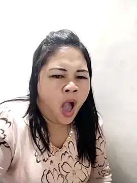 Snapshot of biggbooty15 chatting on 02-21-26, 12:11 biggbooty15 online show from 02-21-26, 12:11