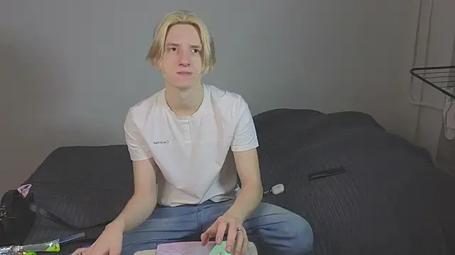 Snapshot of Ron_Vilss chatting on 02-04-26, 07:47 Ron Vilss online show from 02-04-26, 07:47