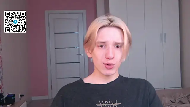 Snapshot of Ron_Vilss chatting on 02-19-26, 06:20 Ron Vilss online show from 02-19-26, 06:20