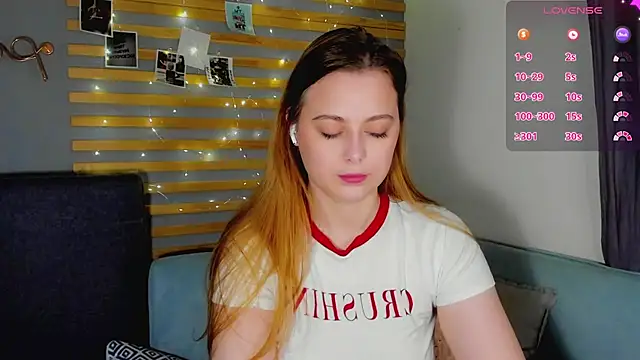 Snapshot of Alice_Wanderr chatting on 02-25-26, 12:53 Alice Wanderr online show from 02-25-26, 12:53