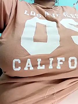 Snapshot of BustySexy_Nataly chatting on 03-06-26, 01:51 BustySexy Nataly online show from 03-06-26, 01:51