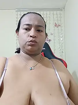 Snapshot of BustySexy_Nataly chatting on 07-12-26, 11:23 BustySexy Nataly online show from 07-12-26, 11:23