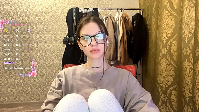 Snapshot of LumPetal chatting on 02-12-26, 05:24 LumPetal online show from 02-12-26, 05:24