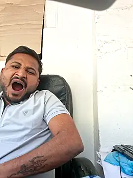 hot---boy1 online show from 02-01-26, 05:06