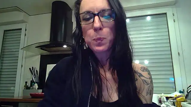 Snapshot of FITGIRL-MAEVA chatting on 03-03-26, 06:58 FITGIRL-MAEVA online show from 03-03-26, 06:58