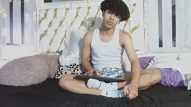 Snapshot of ian_smith_ chatting on 02-16-26, 11:50 ian smith online show from 02-16-26, 11:50