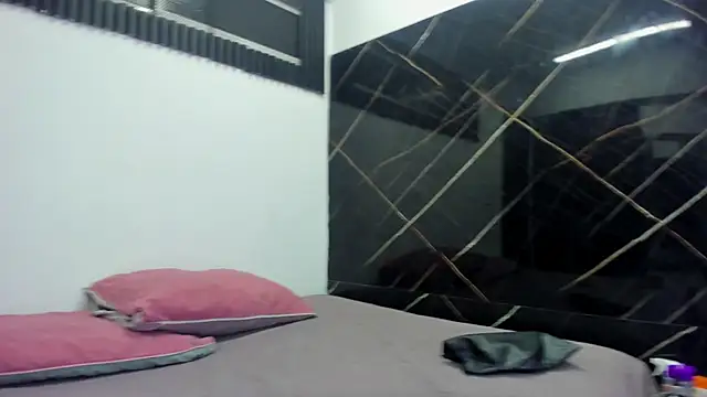 Snapshot of Ana-Spencer chatting on 02-02-26, 11:42 Ana-Spencer online show from 02-02-26, 11:42