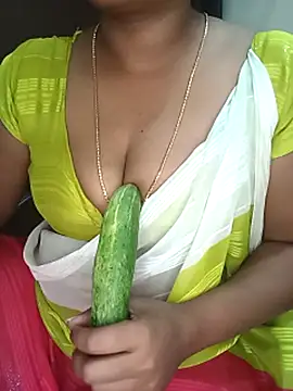 Snapshot of Chinnima143 chatting on 03-01-26, 06:43 Chinnima143 online show from 03-01-26, 06:43