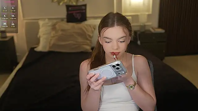 Snapshot of Zlata_Sky chatting on 06-20-26, 02:42 Zlata Sky online show from 06-20-26, 02:42