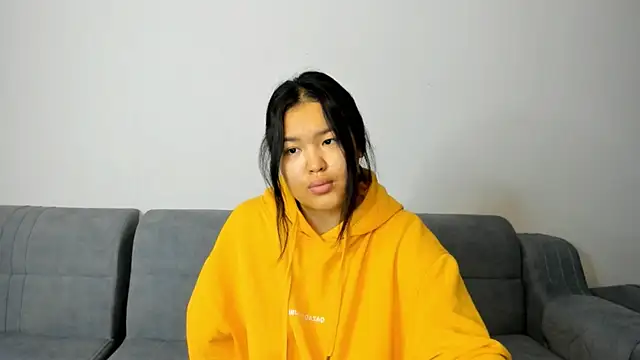 luna yum online show from 02-17-26, 07:20