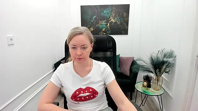 CharlotteKerti online show from 05-16-26, 11:42