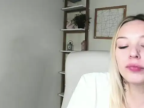 Snapshot of VelvetAngela chatting on 02-23-26, 01:41 VelvetAngela online show from 02-23-26, 01:41