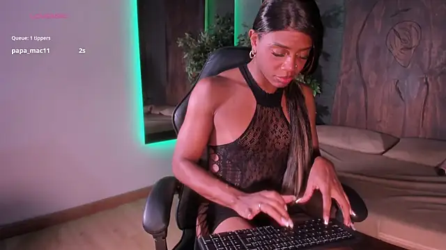 Snapshot of Shayna_lee chatting on 02-13-26, 09:44 Shayna lee online show from 02-13-26, 09:44