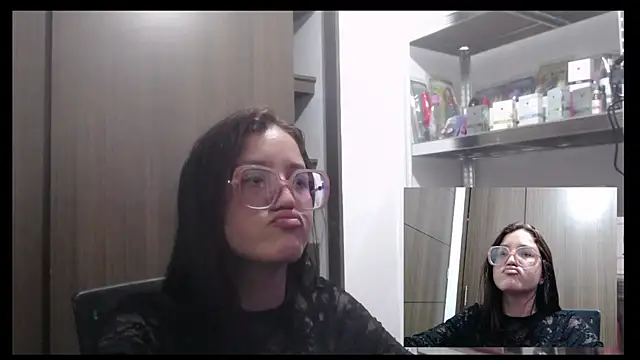 Snapshot of sheryl_25 chatting on 02-22-26, 03:29 sheryl 25 online show from 02-22-26, 03:29