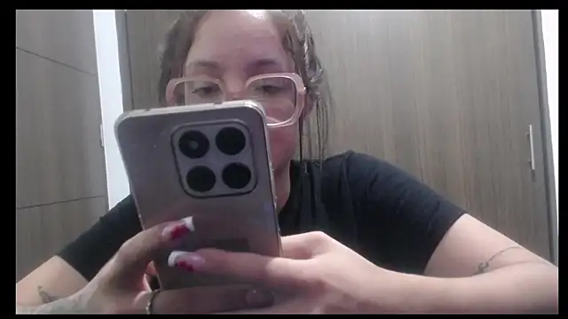 Snapshot of sheryl_25 chatting on 03-02-26, 04:25 sheryl 25 online show from 03-02-26, 04:25