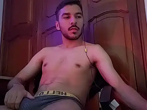 Snapshot of _s33bas chatting on 04-07-26, 11:26 s33bas online show from 04-07-26, 11:26