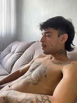 Snapshot of ruffvip chatting on 02-05-26, 02:11 ruffvip online show from 02-05-26, 02:11