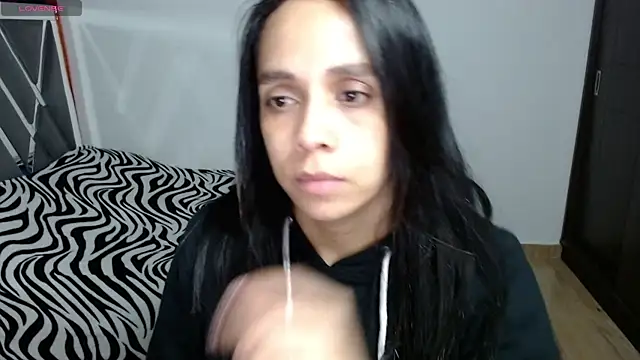 Snapshot of paula_lopez__ chatting on 05-05-26, 12:29 paula lopez online show from 05-05-26, 12:29