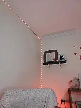 Snapshot of LilaRvsh chatting on 02-19-26, 05:09 LilaRvsh online show from 02-19-26, 05:09