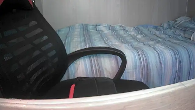 Snapshot of no-name15 chatting on 02-08-26, 05:16 no-name15 online show from 02-08-26, 05:16