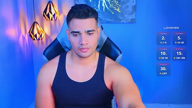 Snapshot of AndresRodriguez1 chatting on 02-15-26, 03:53 AndresRodriguez1 online show from 02-15-26, 03:53