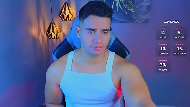 AndresRodriguez1 online show from 04-04-26, 12:24