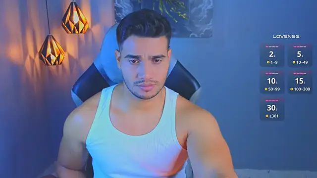 AndresRodriguez1 online show from 04-12-26, 04:06