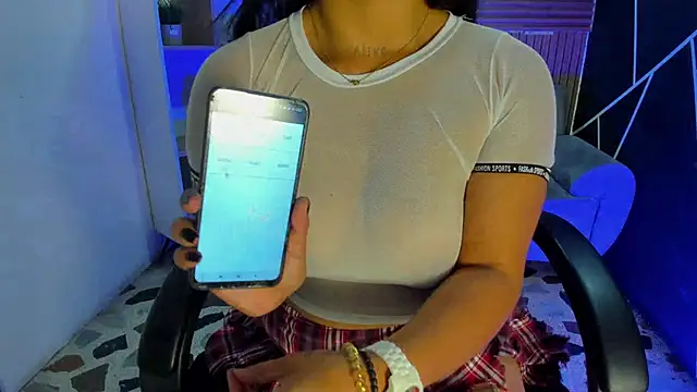 Snapshot of shaden_ chatting on 02-25-26, 08:51 shaden online show from 02-25-26, 08:51