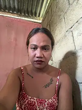 Snapshot of Queen-barbie chatting on 02-23-26, 01:47 Queen-barbie online show from 02-23-26, 01:47