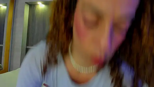 Snapshot of Brynaa chatting on 07-15-26, 05:34 Brynaa online show from 07-15-26, 05:34